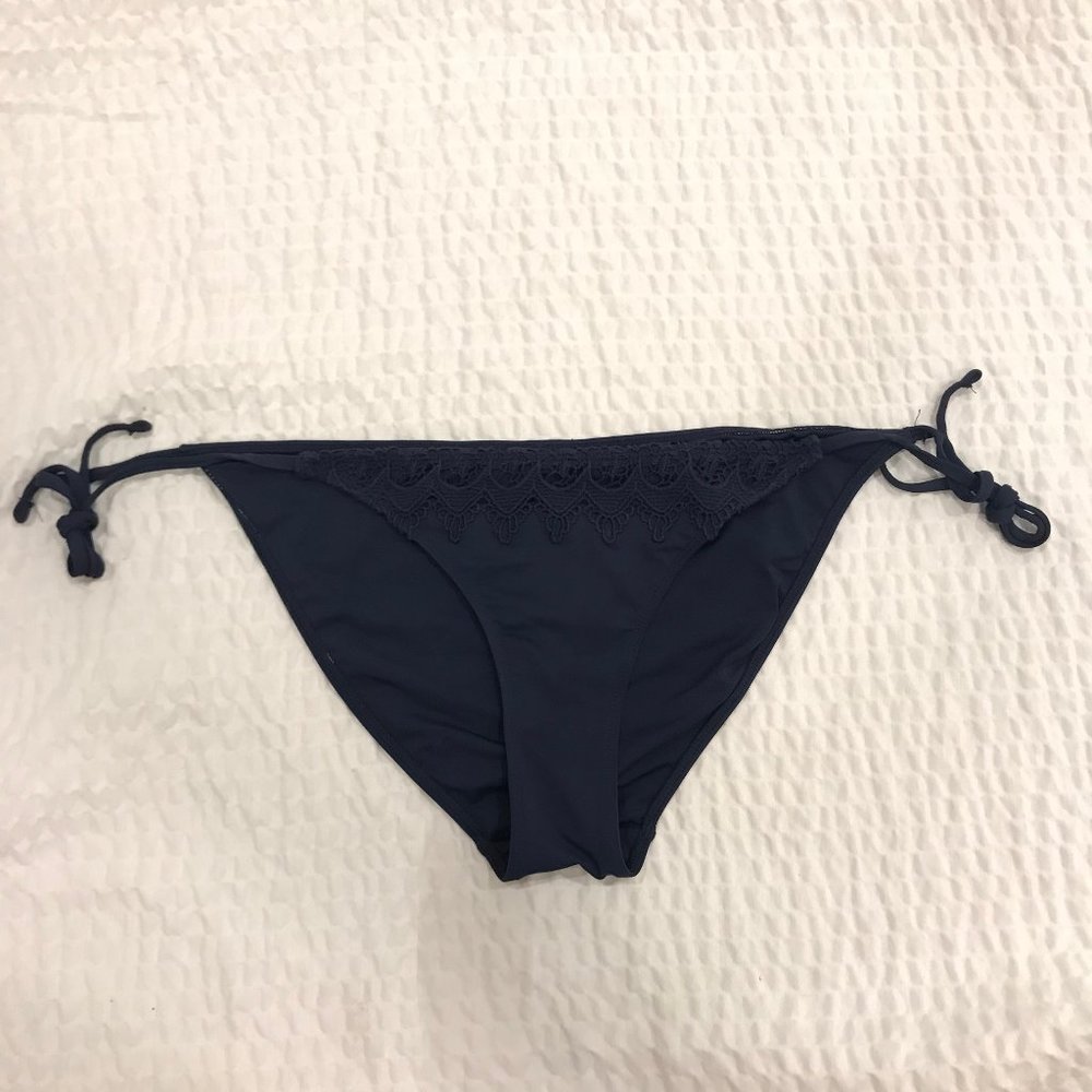 Navy Blue Bikini Bottoms || Size M